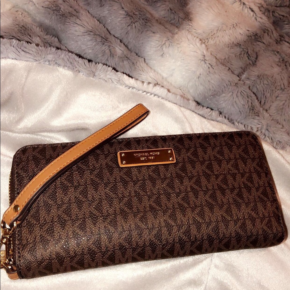 Michael Kors wallet